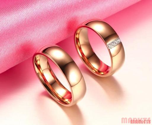 Klassieke 18K roze goud verguld ring met 4 zirkonen